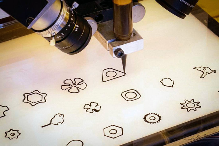Using artificial intelligence to control digital manufacturing - Researchers train a machine-learning model to monitor and adjust the 3D printing process to correct errors in real-time